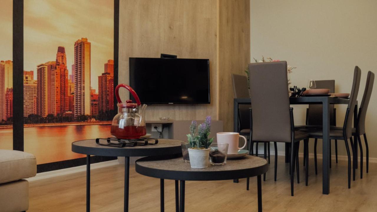 Newly Renovated Apartment Тирана Екстер'єр фото