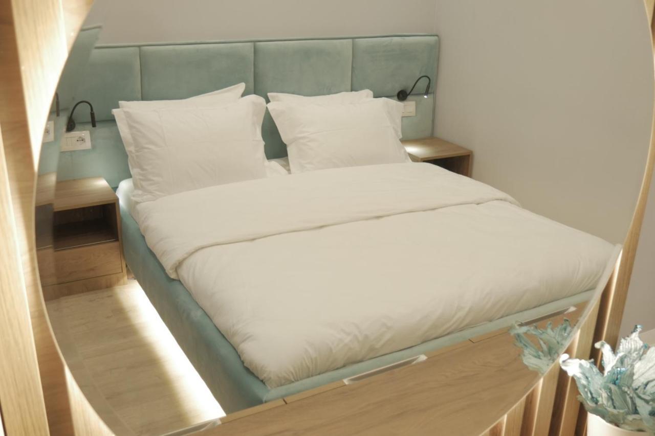 Newly Renovated Apartment Тирана Екстер'єр фото