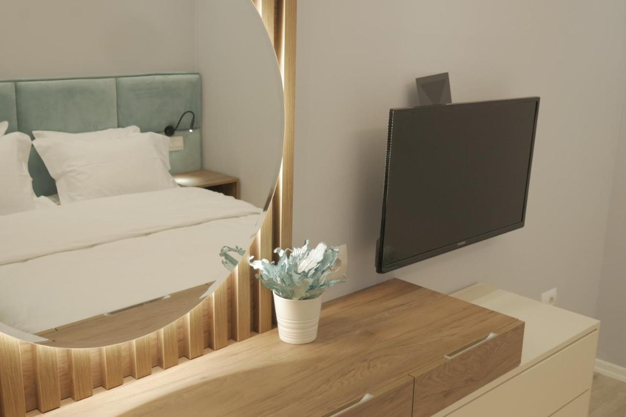 Newly Renovated Apartment Тирана Екстер'єр фото