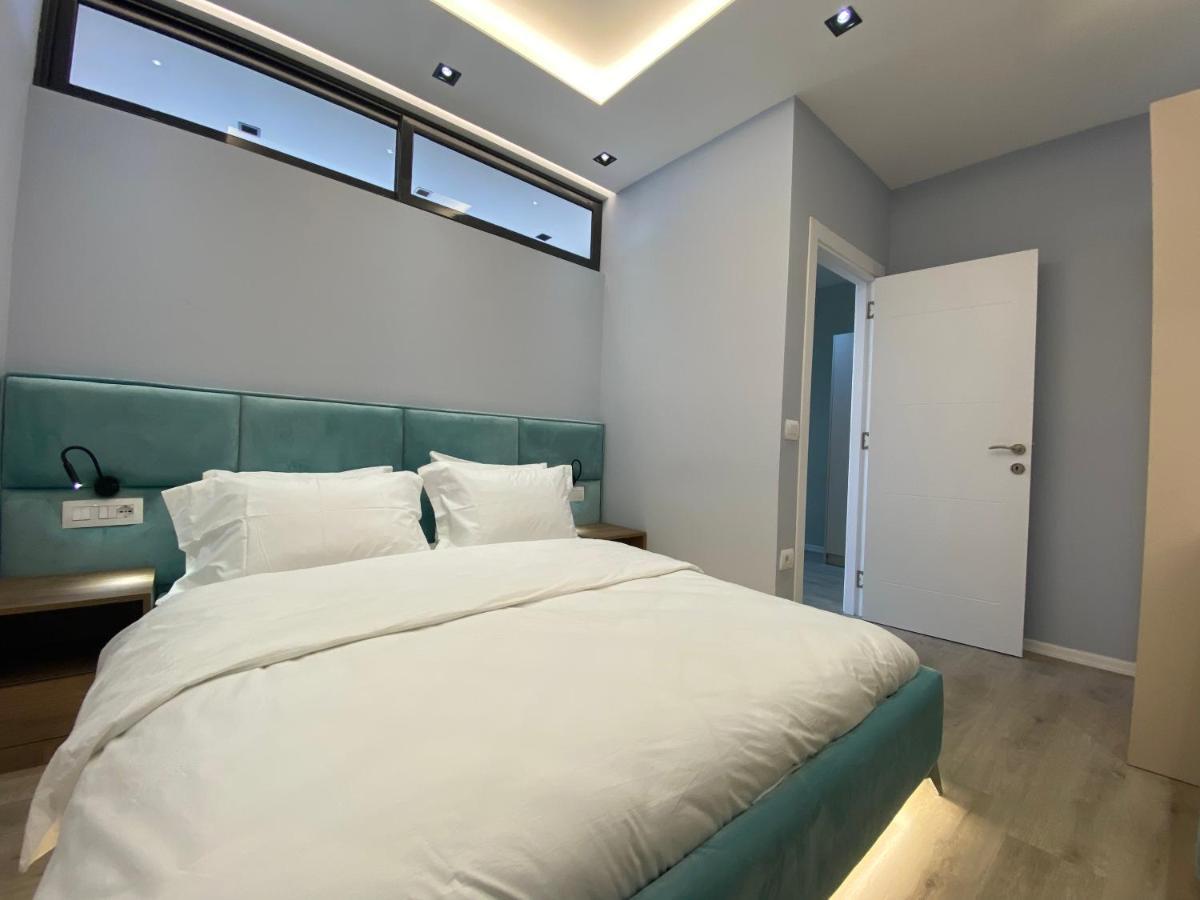 Newly Renovated Apartment Тирана Екстер'єр фото