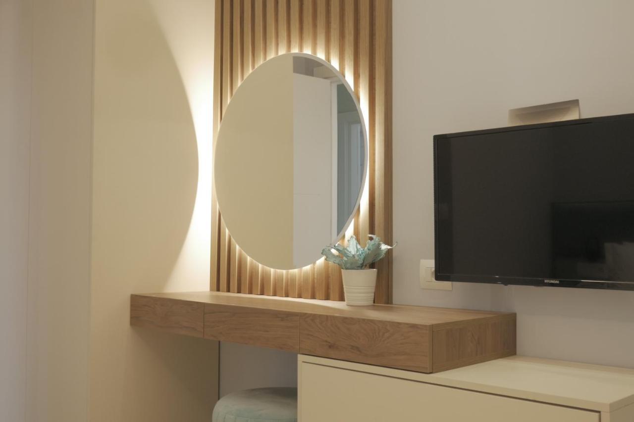 Newly Renovated Apartment Тирана Екстер'єр фото